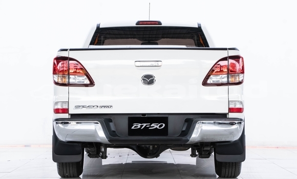 Buy Used Mazda BT-50 White Car in Nonthaburi in Nonthaburi Buy Used Mazda BT-50 White Car in Nonthaburi in Nonthaburi