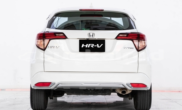 ซื้อ รถมือสอง Honda HR-V ขาว รถยนต์ ใน %{เมือง} ใน นนทบุรี ซื้อ รถมือสอง Honda HR-V ขาว รถยนต์ ใน %{เมือง} ใน นนทบุรี