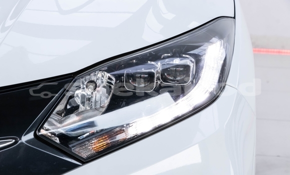 Buy Used Honda HR-V White Car in Nonthaburi in Nonthaburi Buy Used Honda HR-V White Car in Nonthaburi in Nonthaburi