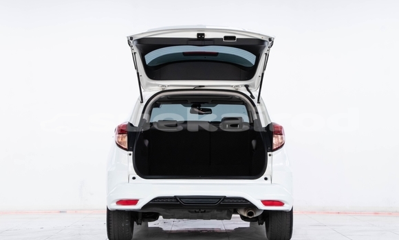 Buy Used Honda HR-V White Car in Nonthaburi in Nonthaburi Buy Used Honda HR-V White Car in Nonthaburi in Nonthaburi