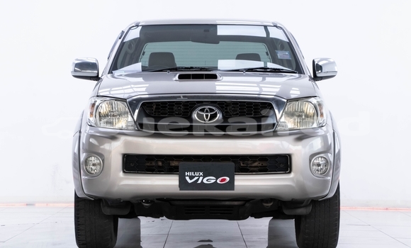 Buy Used Toyota Vigo Green Car in Nonthaburi in Nonthaburi Buy Used Toyota Vigo Green Car in Nonthaburi in Nonthaburi