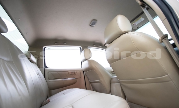 Buy Used Toyota Vigo Green Car in Nonthaburi in Nonthaburi Buy Used Toyota Vigo Green Car in Nonthaburi in Nonthaburi