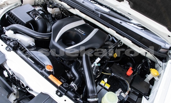 Buy Used Isuzu MU-X White Car in Nonthaburi in Nonthaburi Buy Used Isuzu MU-X White Car in Nonthaburi in Nonthaburi