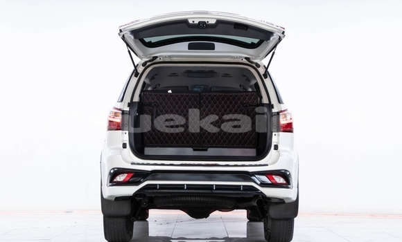 Buy Used Isuzu MU-X White Car in Nonthaburi in Nonthaburi Buy Used Isuzu MU-X White Car in Nonthaburi in Nonthaburi