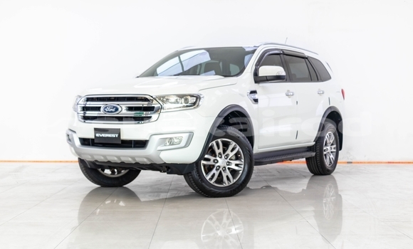 ซื้อ รถมือสอง Ford Everest ขาว รถยนต์ ใน %{เมือง} ใน กรุงเทพมหานคร