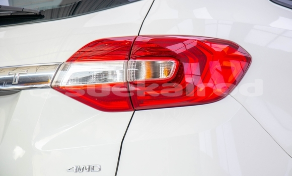 Buy Used Ford Everest White Car in Bangkok in Bangkok Buy Used Ford Everest White Car in Bangkok in Bangkok