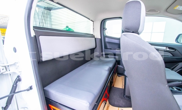 ซื้อ รถมือสอง Chevrolet Colorado สีแดง รถยนต์ ใน %{เมือง} ใน กรุงเทพมหานคร ซื้อ รถมือสอง Chevrolet Colorado สีแดง รถยนต์ ใน %{เมือง} ใน กรุงเทพมหานคร