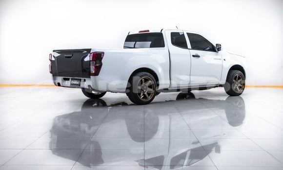Buy Used Isuzu D-Max White Car in Samut Sakhon in Samut Sakhon Buy Used Isuzu D-Max White Car in Samut Sakhon in Samut Sakhon