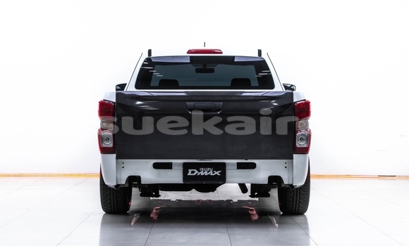 Buy Used Isuzu D-Max White Car in Samut Sakhon in Samut Sakhon Buy Used Isuzu D-Max White Car in Samut Sakhon in Samut Sakhon