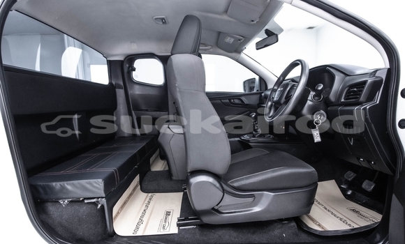 Buy Used Isuzu D-Max White Car in Samut Sakhon in Samut Sakhon Buy Used Isuzu D-Max White Car in Samut Sakhon in Samut Sakhon