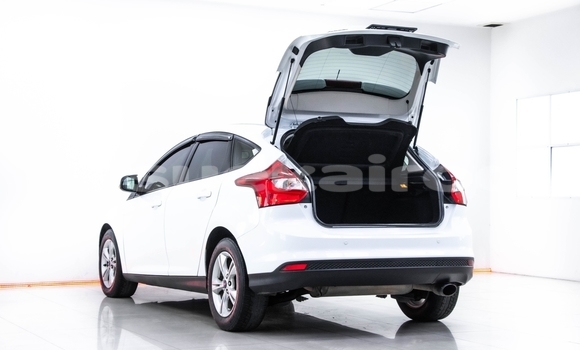 Buy Used Ford Focus White Car in Samut Sakhon in Samut Sakhon Buy Used Ford Focus White Car in Samut Sakhon in Samut Sakhon