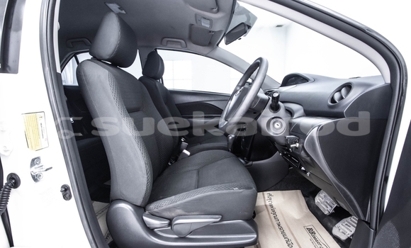 ซื้อ รถมือสอง Toyota Vios ขาว รถยนต์ ใน %{เมือง} ใน สมุทรสาคร ซื้อ รถมือสอง Toyota Vios ขาว รถยนต์ ใน %{เมือง} ใน สมุทรสาคร