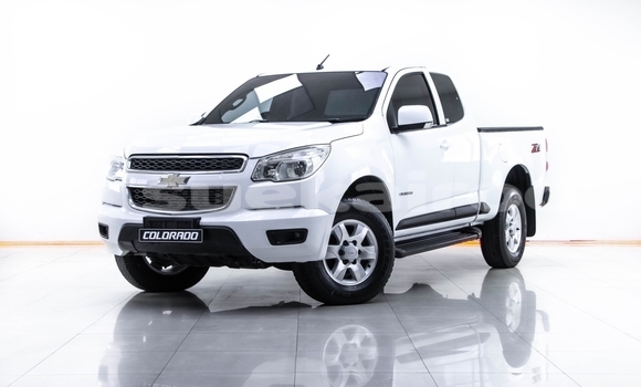 Buy Used Chevrolet Colorado White Car in Samut Sakhon in Samut Sakhon Buy Used Chevrolet Colorado White Car in Samut Sakhon in Samut Sakhon