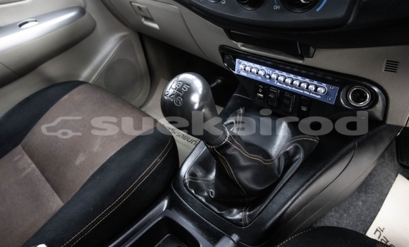 Buy Used Toyota Hiluxe VIGO White Car in Samut Sakhon in Samut Sakhon Buy Used Toyota Hiluxe VIGO White Car in Samut Sakhon in Samut Sakhon