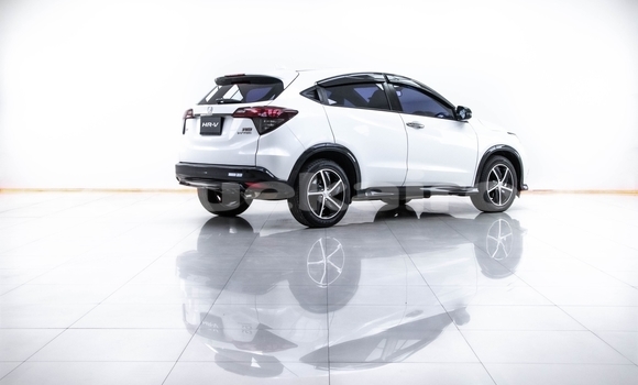 ซื้อ รถมือสอง Honda HR-V ขาว รถยนต์ ใน %{เมือง} ใน สมุทรสาคร ซื้อ รถมือสอง Honda HR-V ขาว รถยนต์ ใน %{เมือง} ใน สมุทรสาคร