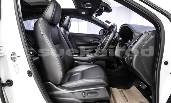 ซื้อ รถมือสอง Honda HR-V ขาว รถยนต์ ใน %{เมือง} ใน สมุทรสาคร ซื้อ รถมือสอง Honda HR-V ขาว รถยนต์ ใน %{เมือง} ใน สมุทรสาคร