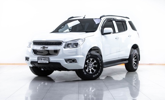 ซื้อ รถมือสอง Chevrolet TrailBlazer ขาว รถยนต์ ใน %{เมือง} ใน กรุงเทพมหานคร