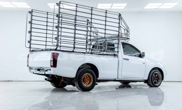 ซื้อ รถมือสอง Isuzu D–MAX ขาว รถยนต์ ใน %{เมือง} ใน กรุงเทพมหานคร ซื้อ รถมือสอง Isuzu D–MAX ขาว รถยนต์ ใน %{เมือง} ใน กรุงเทพมหานคร