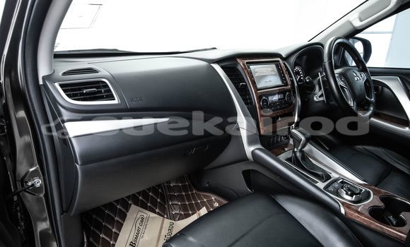 ซื้อ รถมือสอง Mitsubishi Pajero สีน้ำตาล รถยนต์ ใน %{เมือง} ใน กรุงเทพมหานคร ซื้อ รถมือสอง Mitsubishi Pajero สีน้ำตาล รถยนต์ ใน %{เมือง} ใน กรุงเทพมหานคร