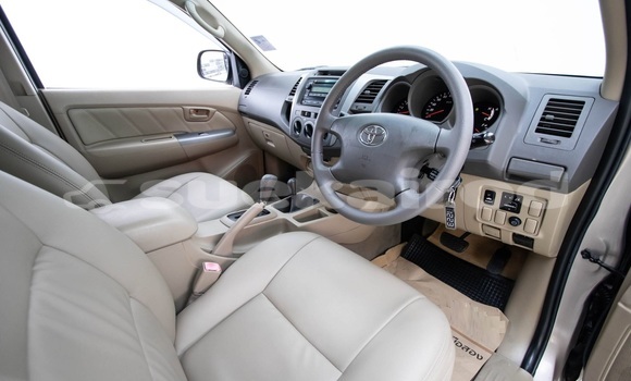 Buy Used Toyota Hiluxe VIGO Brown Car in Bangkok in Bangkok Buy Used Toyota Hiluxe VIGO Brown Car in Bangkok in Bangkok