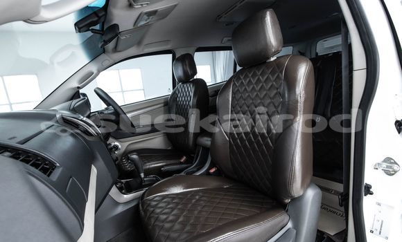 Buy Used Chevrolet TrailBlazer White Car in Bangkok in Bangkok Buy Used Chevrolet TrailBlazer White Car in Bangkok in Bangkok