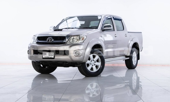 ซื้อ รถมือสอง Toyota Hiluxe VIGO สีน้ำตาล รถยนต์ ใน %{เมือง} ใน กรุงเทพมหานคร