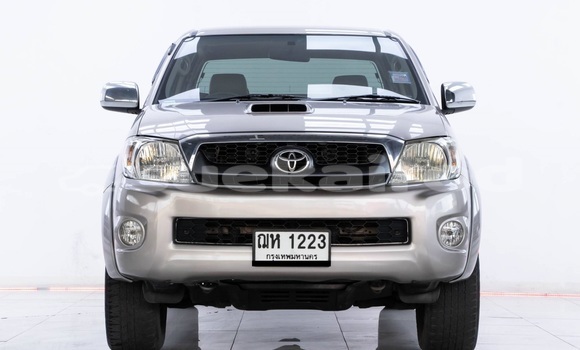 Buy Used Toyota Hiluxe VIGO Brown Car in Bangkok in Bangkok Buy Used Toyota Hiluxe VIGO Brown Car in Bangkok in Bangkok