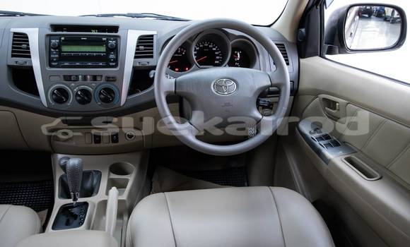 Buy Used Toyota Hiluxe VIGO Brown Car in Bangkok in Bangkok Buy Used Toyota Hiluxe VIGO Brown Car in Bangkok in Bangkok