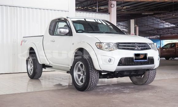 Buy Used Mitsubishi Triton White Car in Bangkok in Bangkok Buy Used Mitsubishi Triton White Car in Bangkok in Bangkok