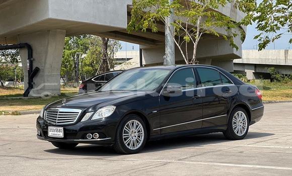 ซื้อ รถมือสอง Mercedes‒Benz E–Class สีดำ รถยนต์ ใน %{เมือง} ใน กรุงเทพมหานคร