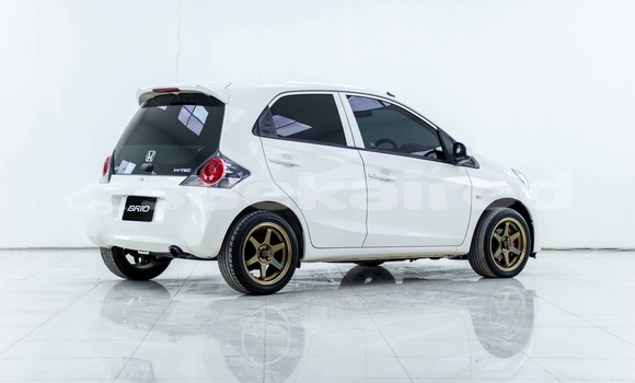 ซื้อ รถมือสอง Honda Brio ขาว รถยนต์ ใน %{เมือง} ใน สมุทรสาคร ซื้อ รถมือสอง Honda Brio ขาว รถยนต์ ใน %{เมือง} ใน สมุทรสาคร