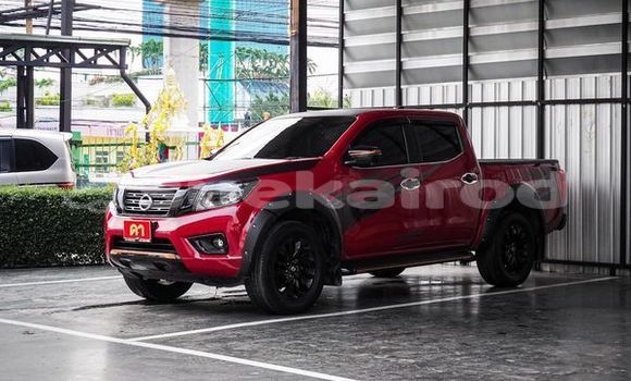 ซื้อ รถมือสอง Nissan Navara สีแดง รถยนต์ ใน %{เมือง} ใน กรุงเทพมหานคร
