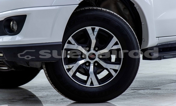 Buy Used Toyota Vigo White Car in Samut Sakhon in Samut Sakhon Buy Used Toyota Vigo White Car in Samut Sakhon in Samut Sakhon