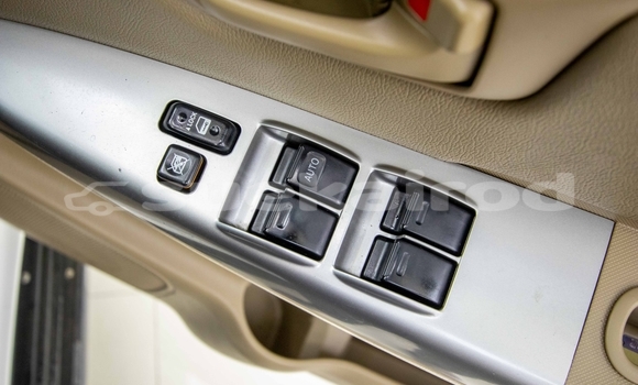 Buy Used Toyota Vigo White Car in Samut Sakhon in Samut Sakhon Buy Used Toyota Vigo White Car in Samut Sakhon in Samut Sakhon