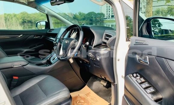 Buy Used Toyota Alphard White Car in Bangkok in Bangkok Buy Used Toyota Alphard White Car in Bangkok in Bangkok