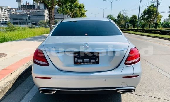 ซื้อ รถมือสอง Mercedes-Benz E-Classe อื่น ๆ รถยนต์ ใน %{เมือง} ใน กรุงเทพมหานคร ซื้อ รถมือสอง Mercedes-Benz E-Classe อื่น ๆ รถยนต์ ใน %{เมือง} ใน กรุงเทพมหานคร
