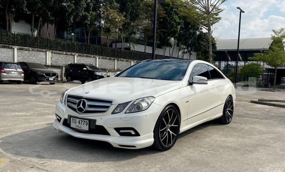 Buy Used Mercedes-Benz E-Classe White Car in Bangkok in Bangkok