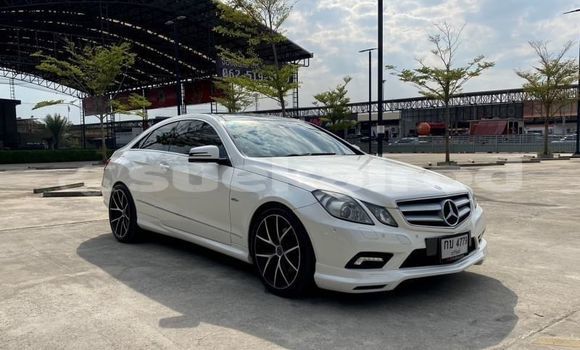 ซื้อ รถมือสอง Mercedes-Benz E-Classe ขาว รถยนต์ ใน %{เมือง} ใน กรุงเทพมหานคร ซื้อ รถมือสอง Mercedes-Benz E-Classe ขาว รถยนต์ ใน %{เมือง} ใน กรุงเทพมหานคร