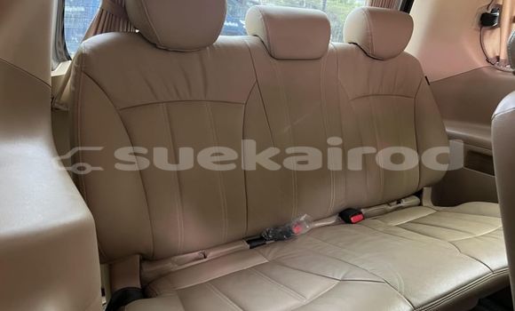 Buy Used Hyundai H1 Brown Car in Bangkok in Bangkok Buy Used Hyundai H1 Brown Car in Bangkok in Bangkok