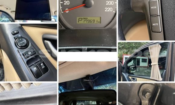 Buy Used Hyundai H1 Brown Car in Bangkok in Bangkok Buy Used Hyundai H1 Brown Car in Bangkok in Bangkok