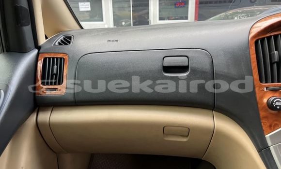 Buy Used Hyundai H1 Brown Car in Bangkok in Bangkok Buy Used Hyundai H1 Brown Car in Bangkok in Bangkok