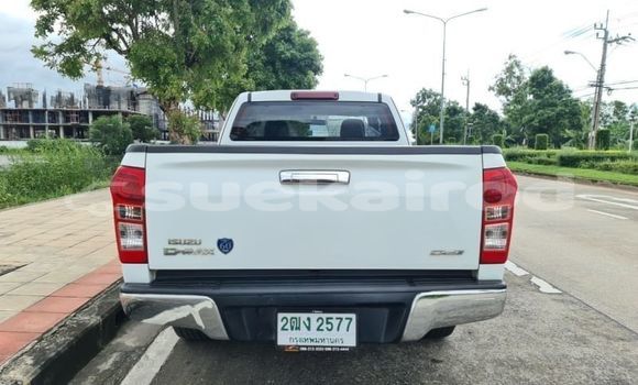 Buy Used Isuzu D-Max White Car in Bangkok in Bangkok Buy Used Isuzu D-Max White Car in Bangkok in Bangkok