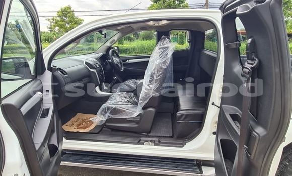 Buy Used Isuzu D-Max White Car in Bangkok in Bangkok Buy Used Isuzu D-Max White Car in Bangkok in Bangkok