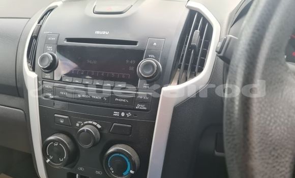 Buy Used Isuzu D-Max White Car in Bangkok in Bangkok Buy Used Isuzu D-Max White Car in Bangkok in Bangkok