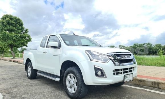 Buy Used Isuzu D-Max White Car in Bangkok in Bangkok Buy Used Isuzu D-Max White Car in Bangkok in Bangkok