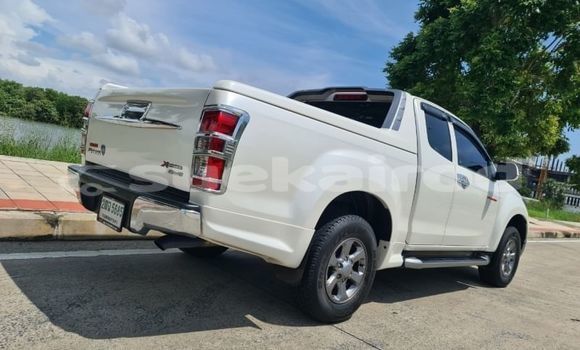 Buy Used Isuzu D-Max White Car in Bangkok in Bangkok Buy Used Isuzu D-Max White Car in Bangkok in Bangkok