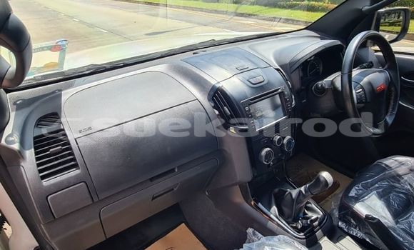 Buy Used Isuzu D-Max White Car in Bangkok in Bangkok Buy Used Isuzu D-Max White Car in Bangkok in Bangkok