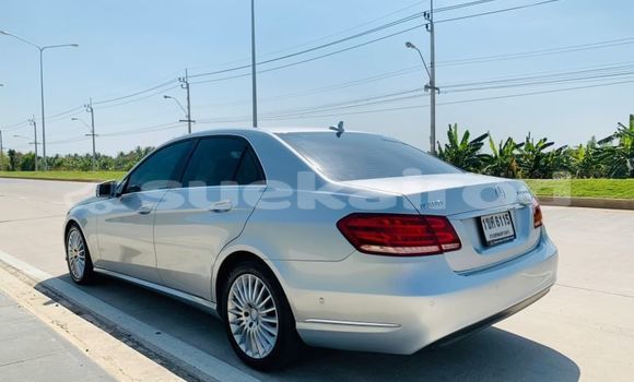 ซื้อ รถมือสอง Mercedes-Benz E-Classe อื่น ๆ รถยนต์ ใน %{เมือง} ใน กรุงเทพมหานคร ซื้อ รถมือสอง Mercedes-Benz E-Classe อื่น ๆ รถยนต์ ใน %{เมือง} ใน กรุงเทพมหานคร