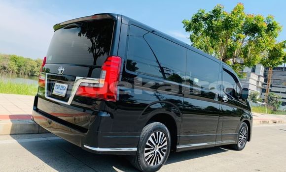 ซื้อ รถมือสอง Mercedes-Benz E-Classe สีดำ รถยนต์ ใน %{เมือง} ใน กรุงเทพมหานคร ซื้อ รถมือสอง Mercedes-Benz E-Classe สีดำ รถยนต์ ใน %{เมือง} ใน กรุงเทพมหานคร