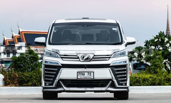 Buy Used Toyota Vellfire White Car in Bangkok in Bangkok
